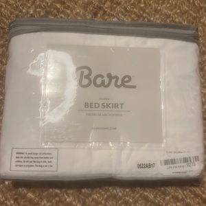 bedskirt - Size Queen